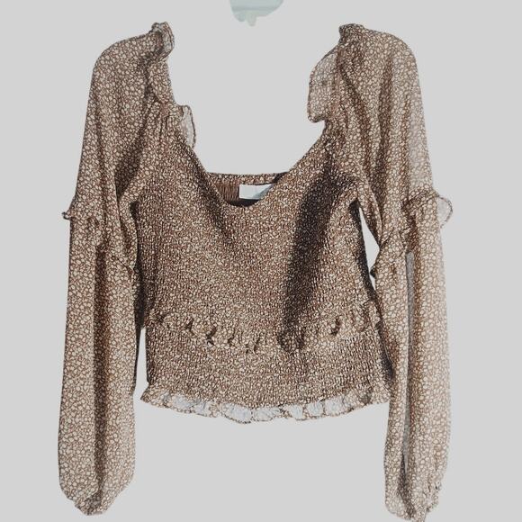 Astr the label Floral Ruffle Long Sleeve Smocked Crop Top in Brown Ditsy Medium - Picture 1 of 2